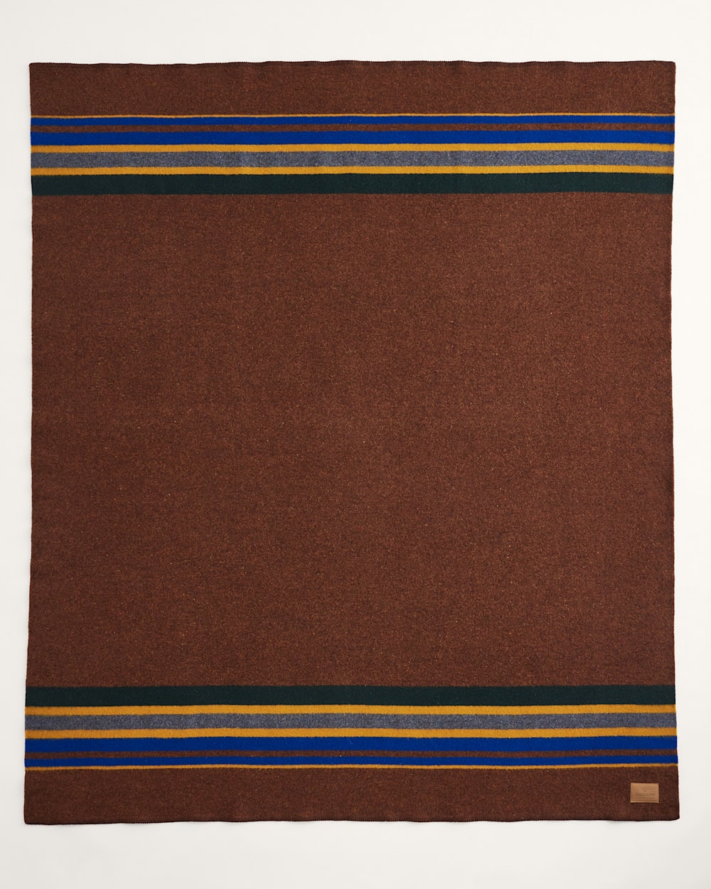 Pendleton Shop Cozy Camp Blankets: Luxurious Comfort Outdoors