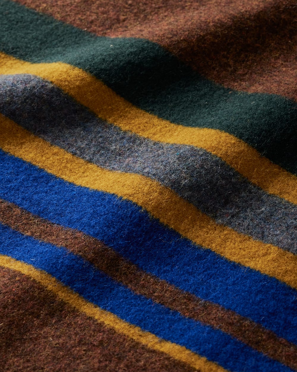 Pendleton Shop Cozy Camp Blankets: Luxurious Comfort Outdoors