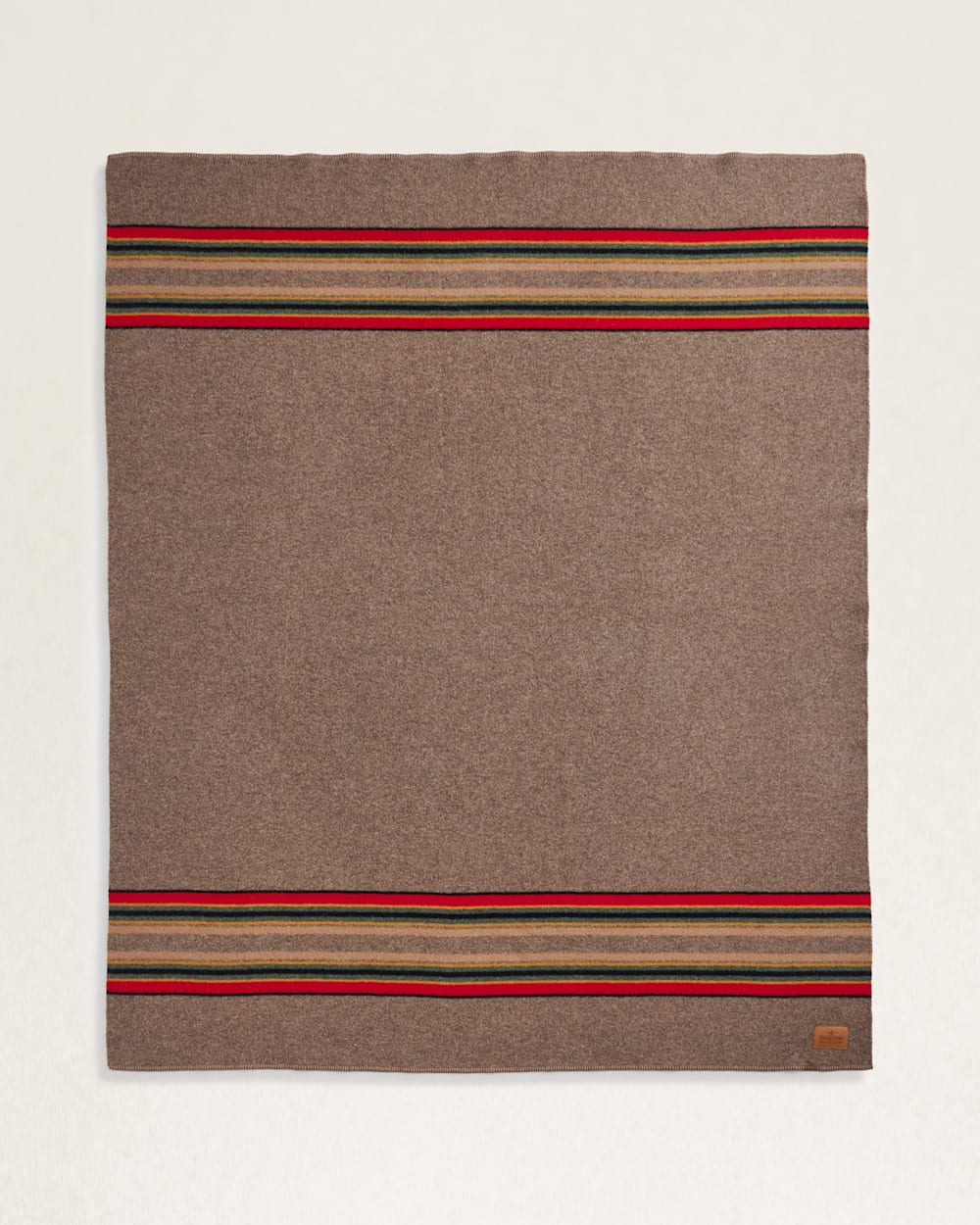 Pendleton Shop Cozy Camp Blankets: Luxurious Comfort Outdoors