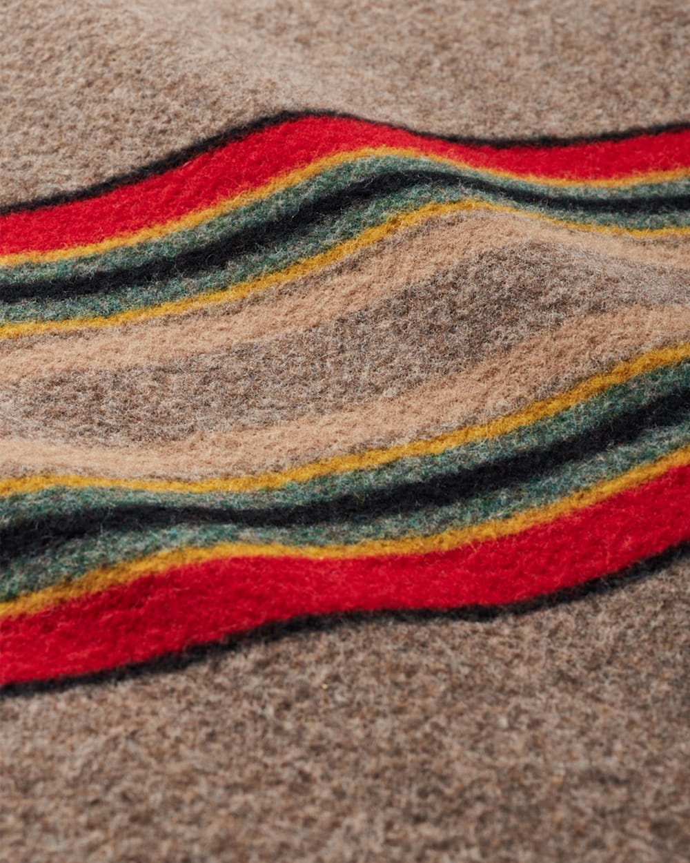 Pendleton Shop Cozy Camp Blankets: Luxurious Comfort Outdoors