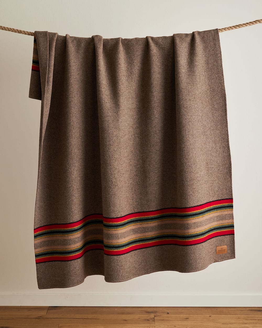 Pendleton Shop Cozy Camp Blankets: Luxurious Comfort Outdoors