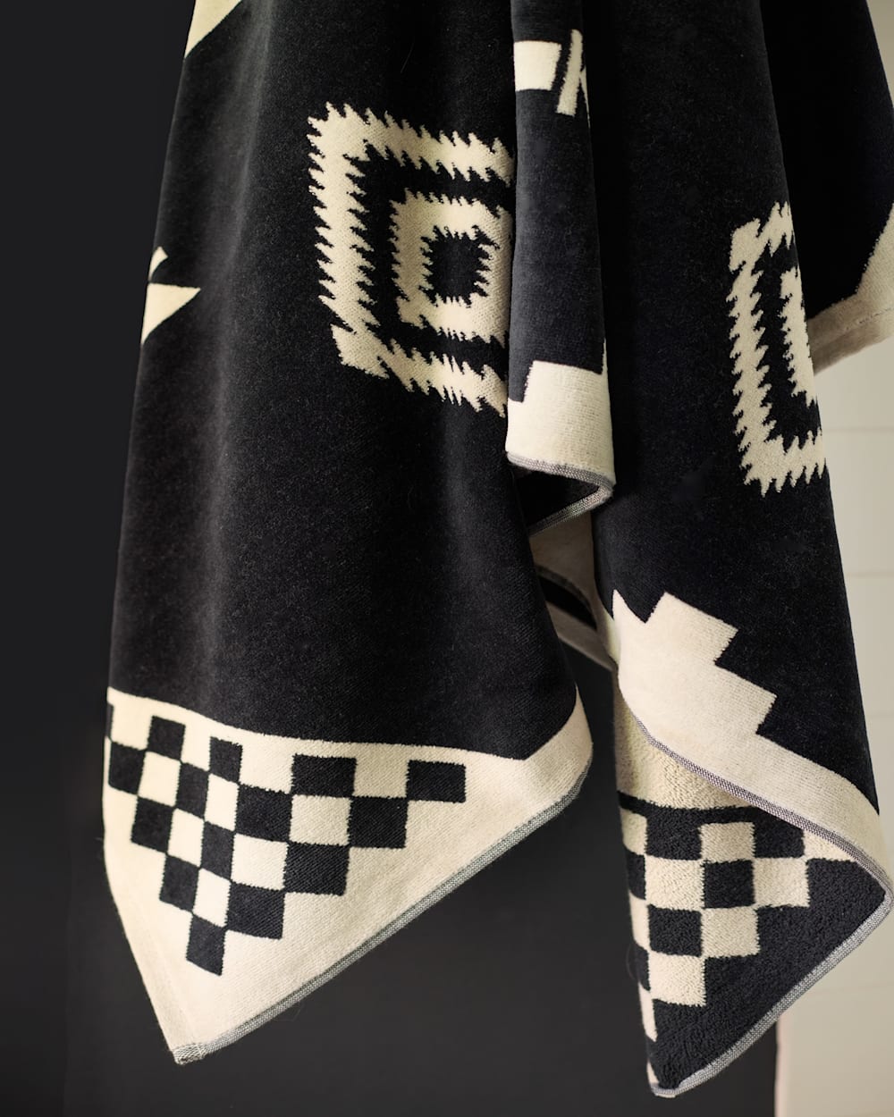Pendleton Los Ojos Plush Spa Towel