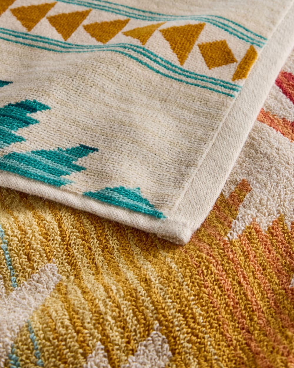 Pendleton Shop Sunset Pass: Luxurious Beach Towel