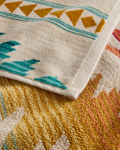 Pendleton Shop Sunset Pass: Luxurious Beach Towel