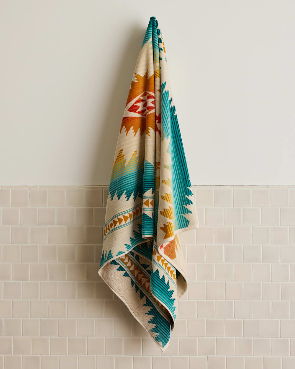 Pendleton Shop Sunset Pass: Luxurious Beach Towel