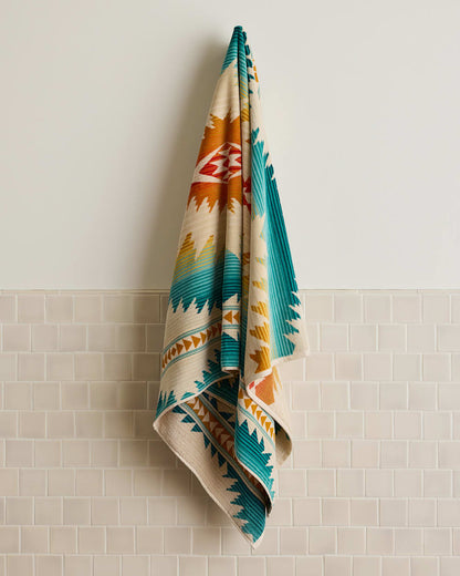 Pendleton Shop Sunset Pass: Luxurious Beach Towel