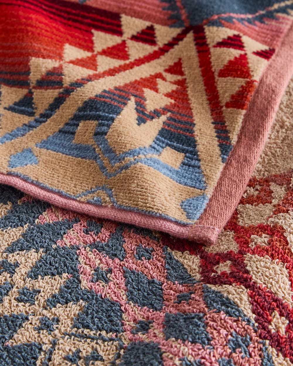 Pendleton Shop Canyonlands Towels: Luxurious Comfort