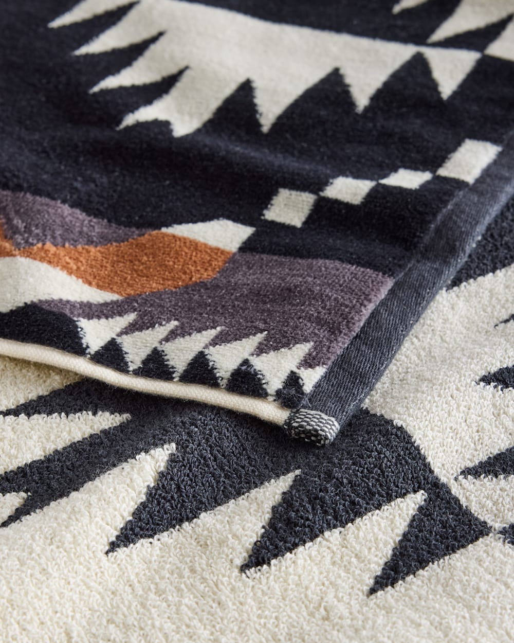 Pendleton Shop Spider Rock Towels: Luxurious Comfort
