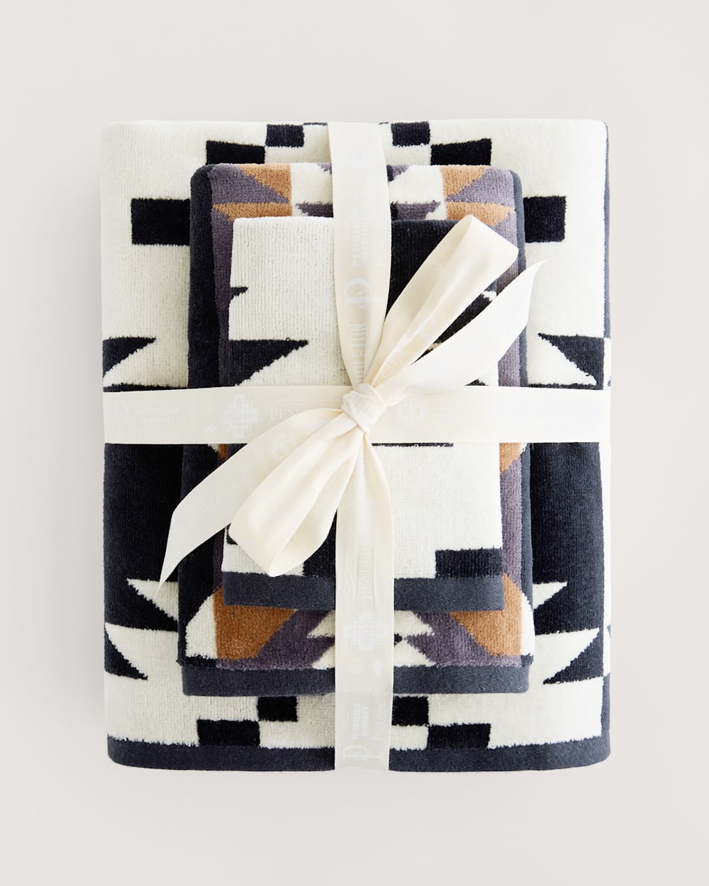 Pendleton Shop Spider Rock Towels: Luxurious Comfort