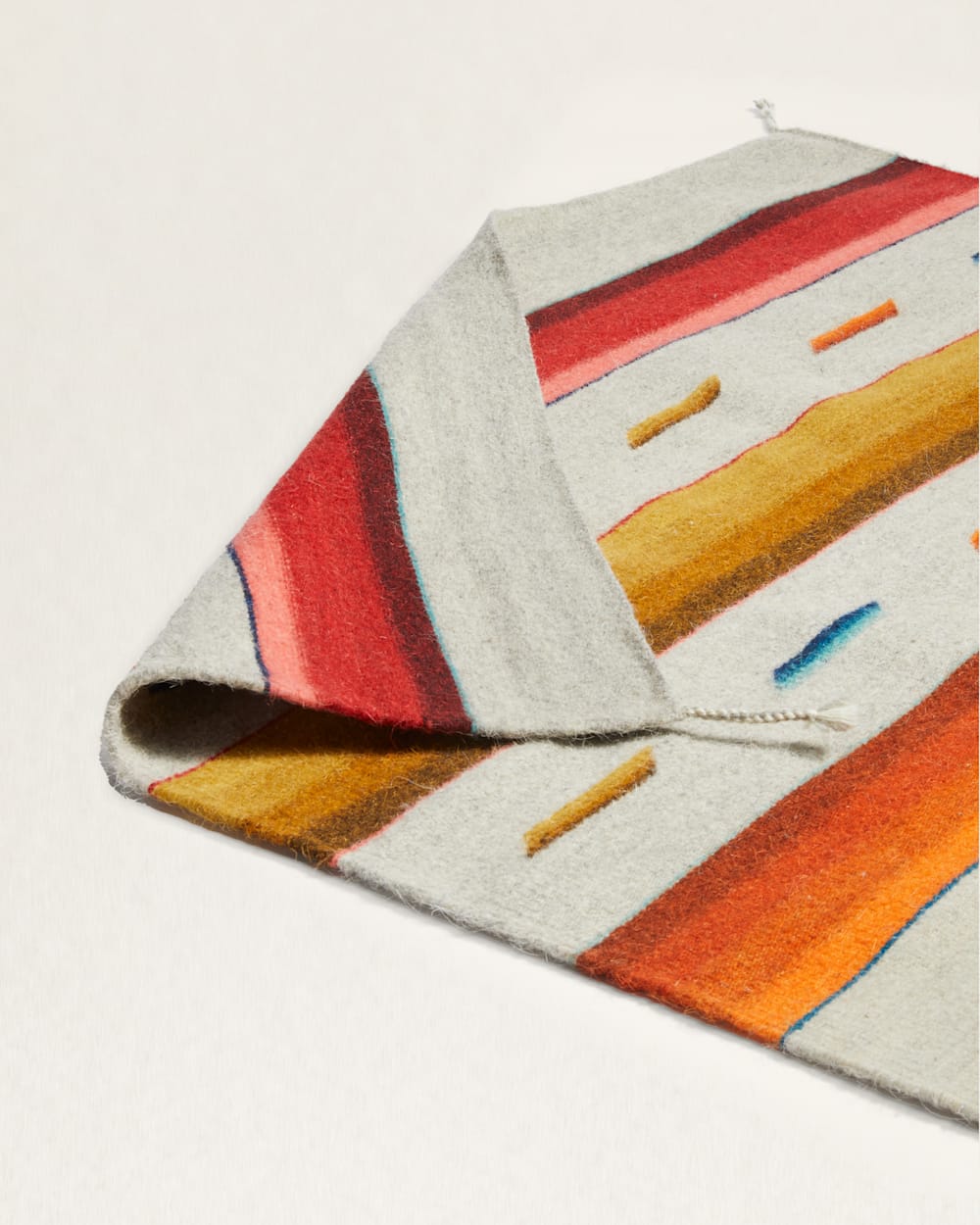 Pendleton Shop Hand-Crafted Arco Iris Rug for Home
