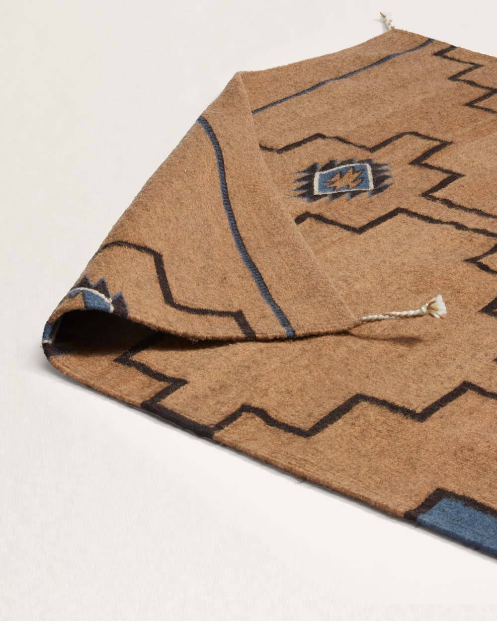 Pendleton Soft & Luxurious Tierra Rug for Home Style