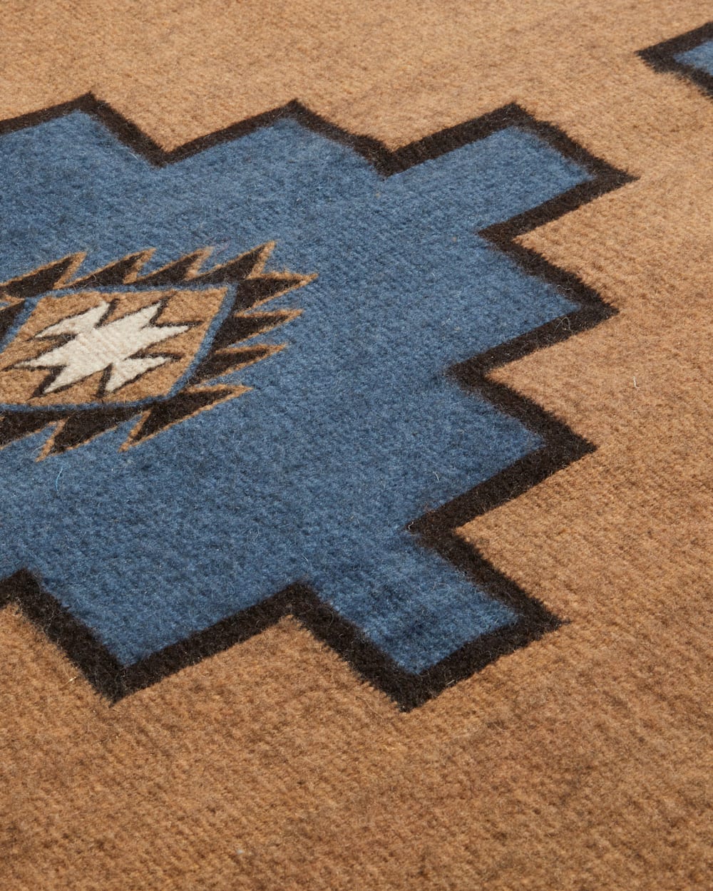 Pendleton Soft & Luxurious Tierra Rug for Home Style