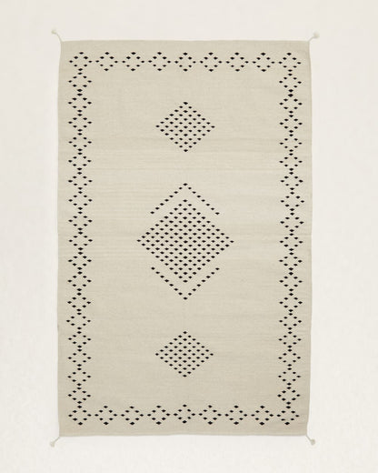 Pendleton Shop MIL Diamonds Rug for a Timeless Look