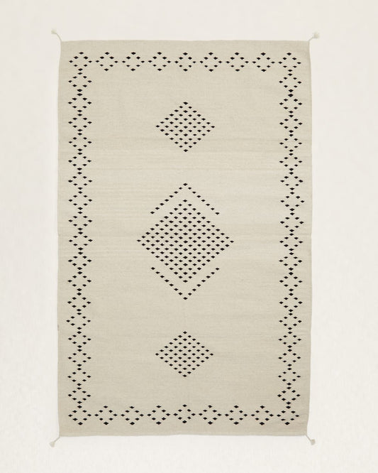 Pendleton Shop MIL Diamonds Rug for a Timeless Look