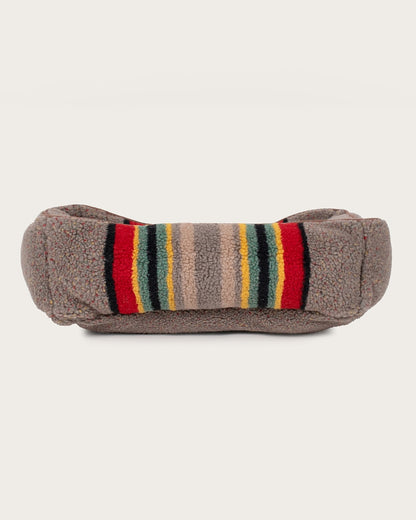 Pendleton Yakima Camp Pet Kuddler Bed for Cozy Comfort