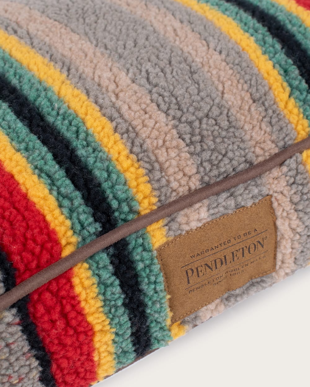 Pendleton Yakima Camp Pet Napper Bed for Camp Comfort