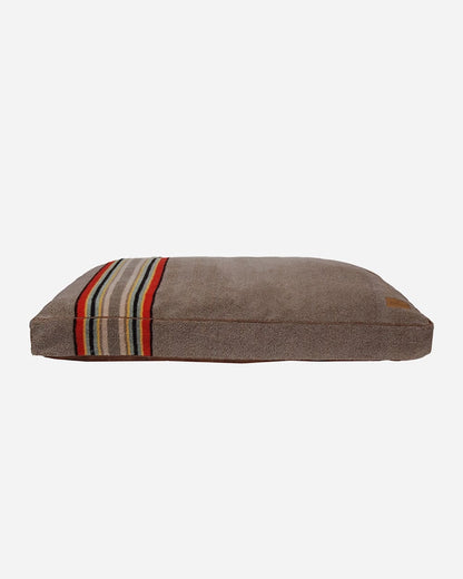 Pendleton Yakima Camp Pet Napper Bed for Camp Comfort