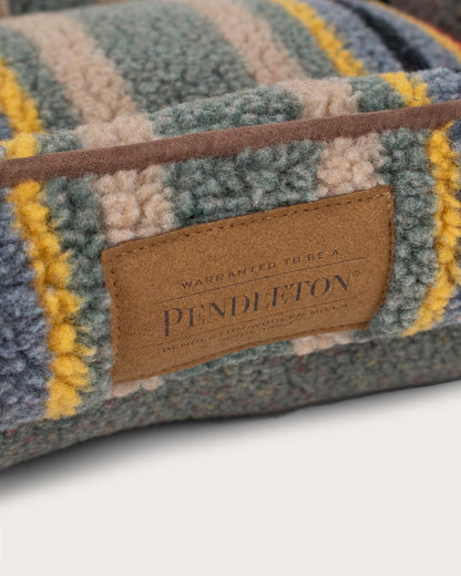 Pendleton Yakima Camp Pet Kuddler Bed for Cozy Comfort