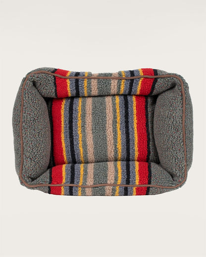 Pendleton Yakima Camp Pet Kuddler Bed for Cozy Comfort