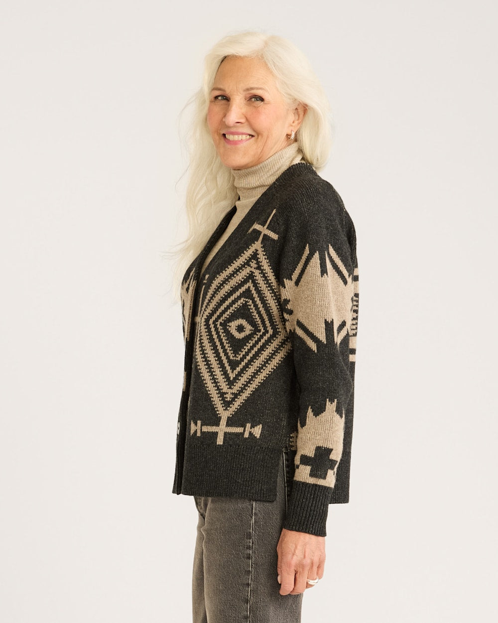 Pendleton Shop Women's Lambswool Mixed Graphic Cardigan for Unique Style