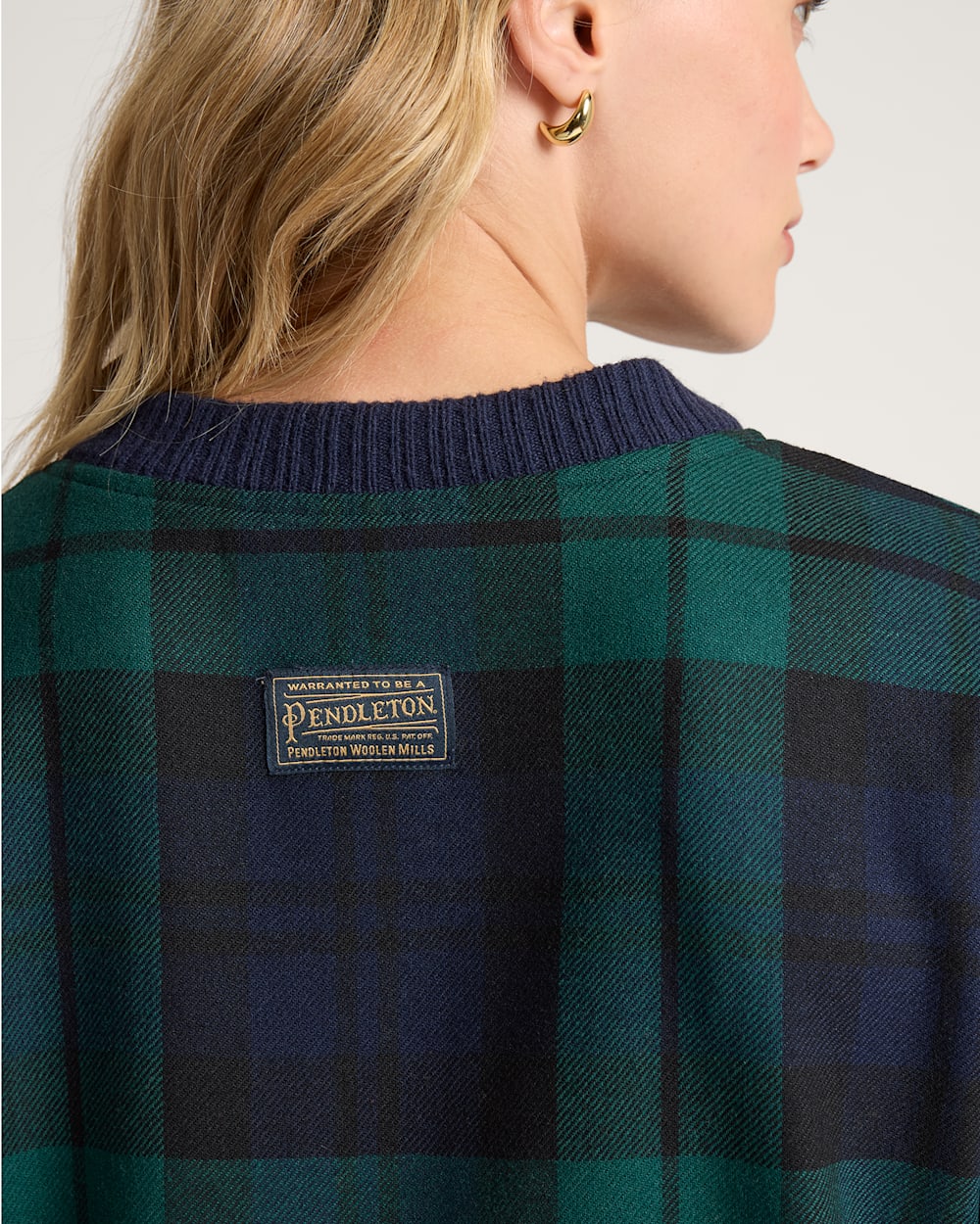 Pendleton Shop Women's Eagle River Wool Cardigan in Sweaters