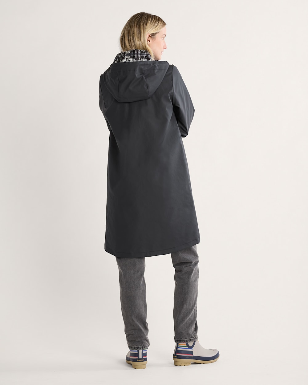 Pendleton Shop Women's Stylish Rain Slicker: Stylish Comfort
