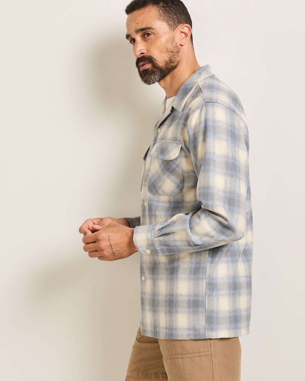 Pendleton Shop Men's Plaid Wool Board Shirt: Stylish Comfort