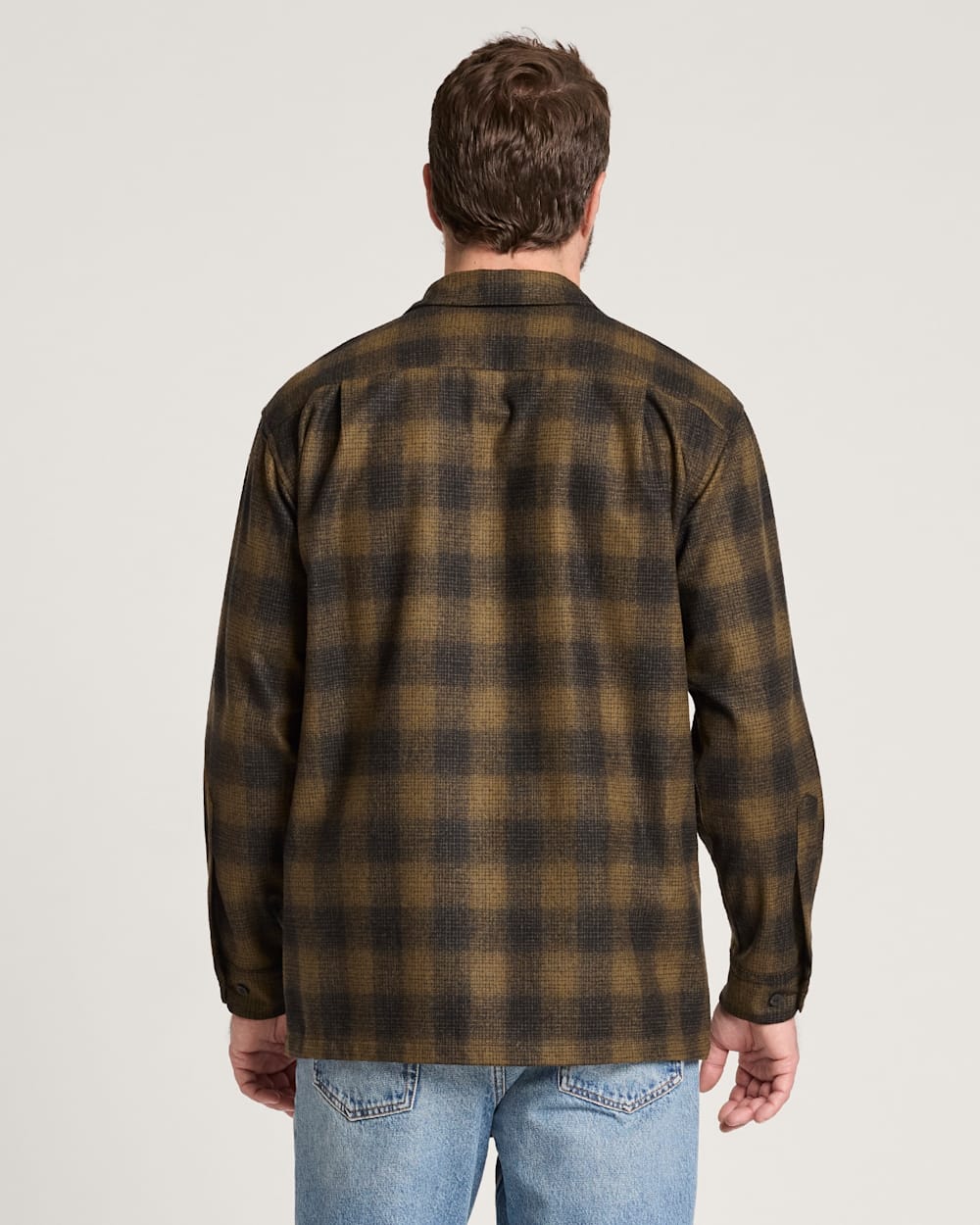 Pendleton Shop Men's Plaid Wool Board Shirt: Stylish Comfort