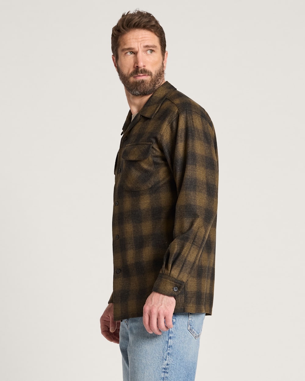 Pendleton Shop Men's Plaid Wool Board Shirt: Stylish Comfort