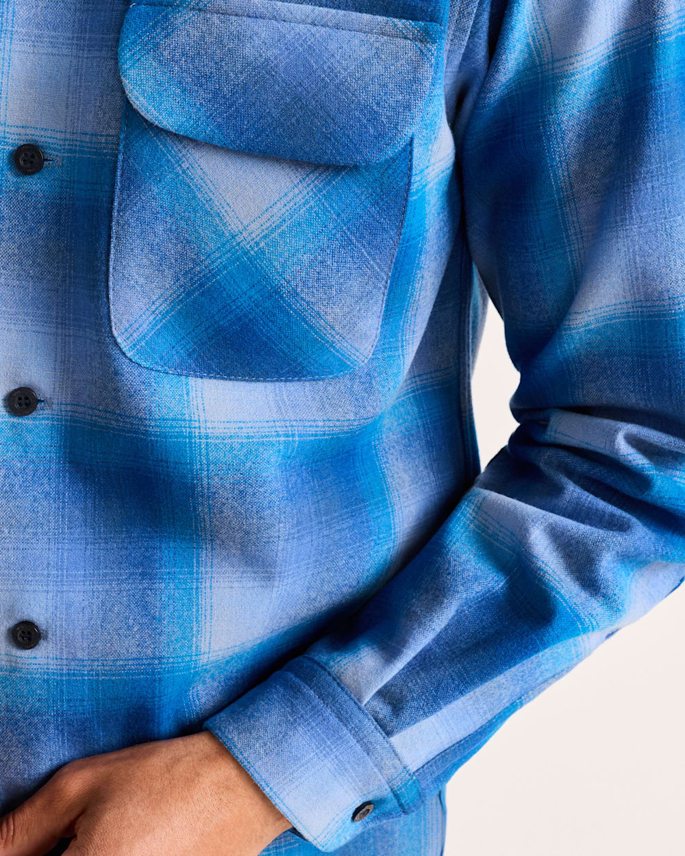 Pendleton Shop Men's Plaid Wool Board Shirt: Stylish Comfort