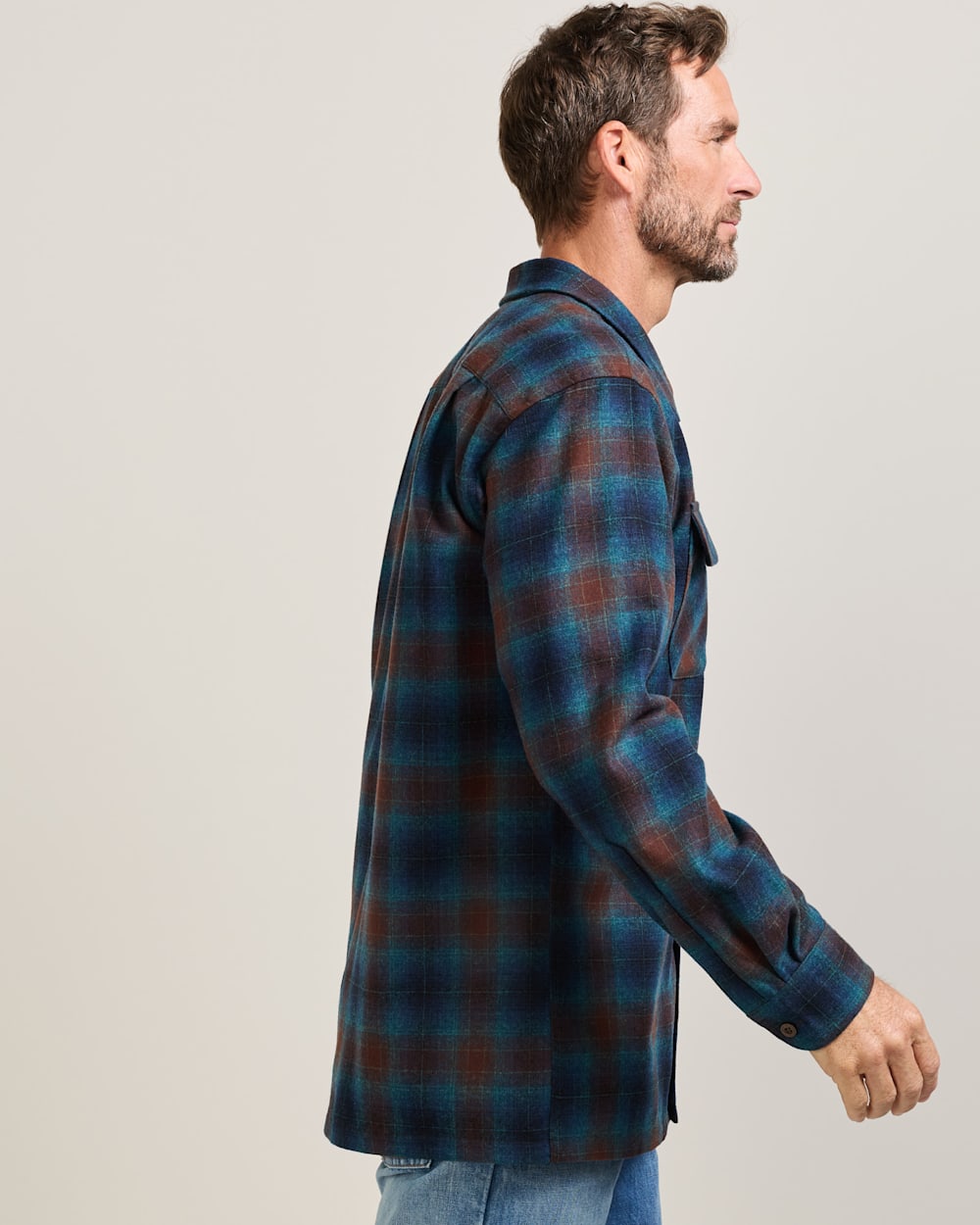 Pendleton Shop Men's Plaid Wool Board Shirt: Stylish Comfort