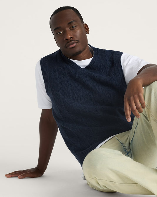 Pendleton Shop Men's Mixed Stitch Merino Vest in Sweaters