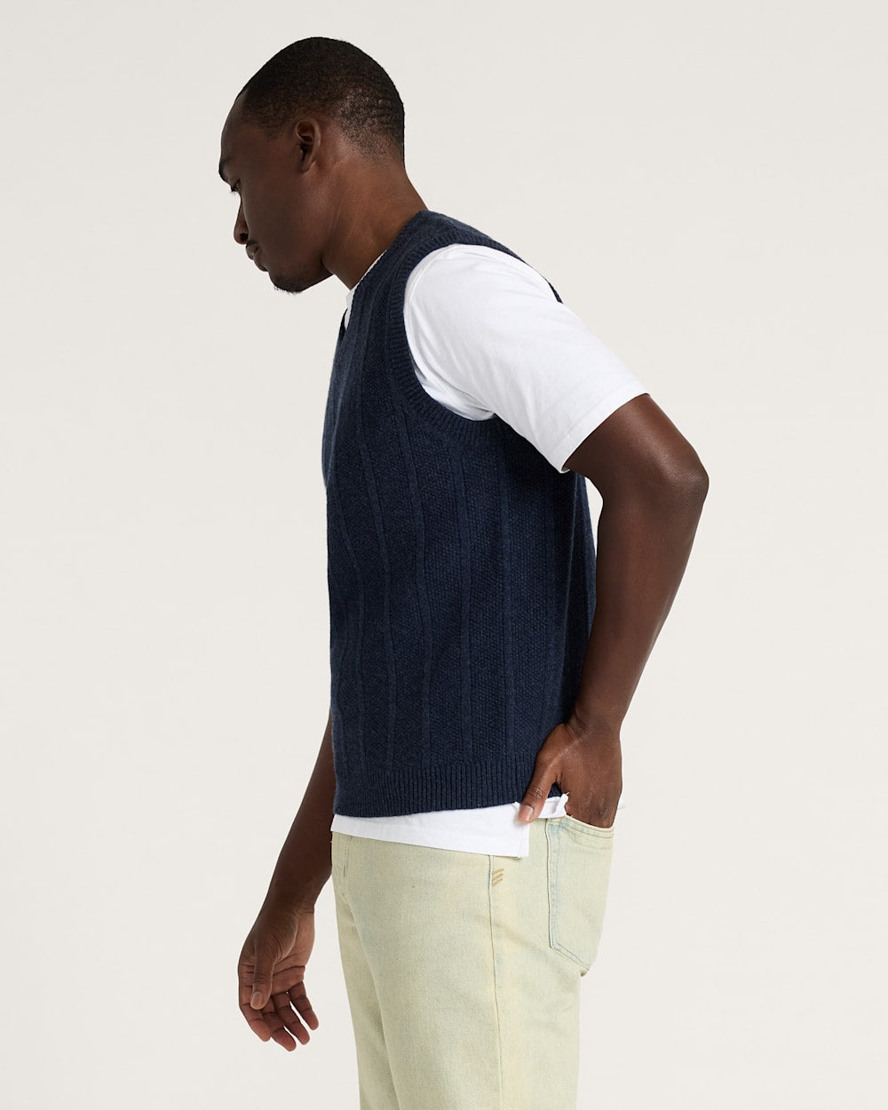 Pendleton Shop Men's Mixed Stitch Merino Vest in Sweaters