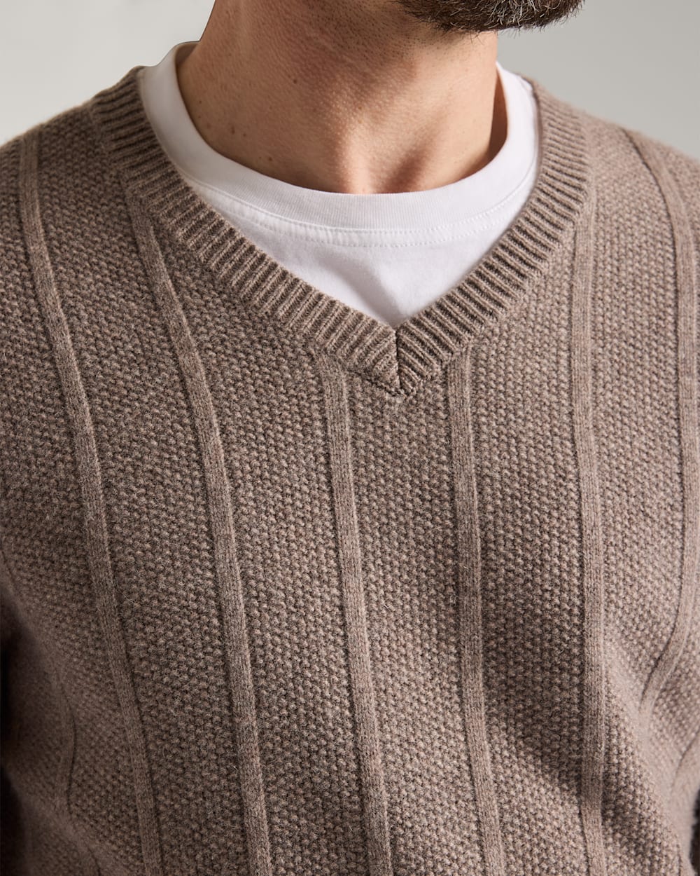 Pendleton Shop Men's Mixed Stitch Merino V-Neck in Sweaters