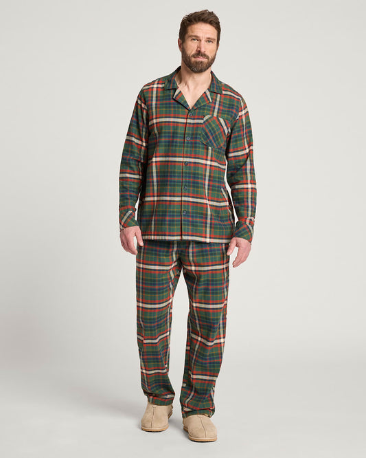 Pendleton Shop Men's Plaid Flannel Pajama Set in Sleepwear