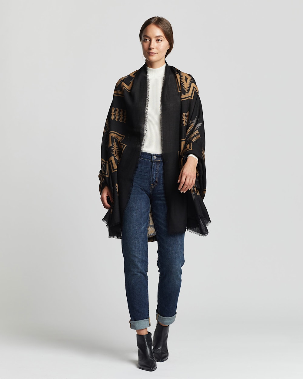 Pendleton Shop Luxurious Harding Featherweight Wool Scarf