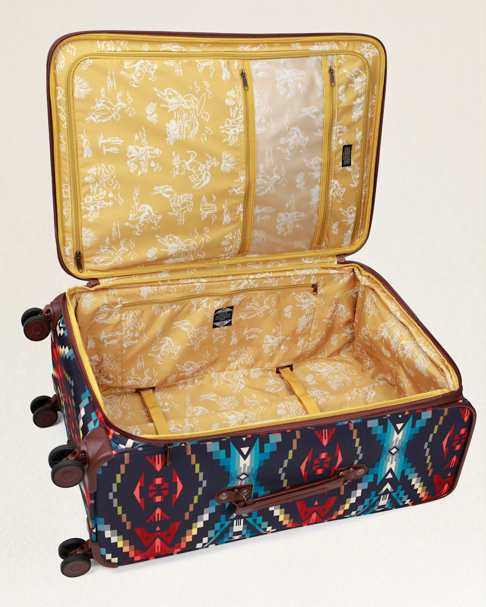 Pendleton Shop Carico Lake 28" Softside Spinner Luggage