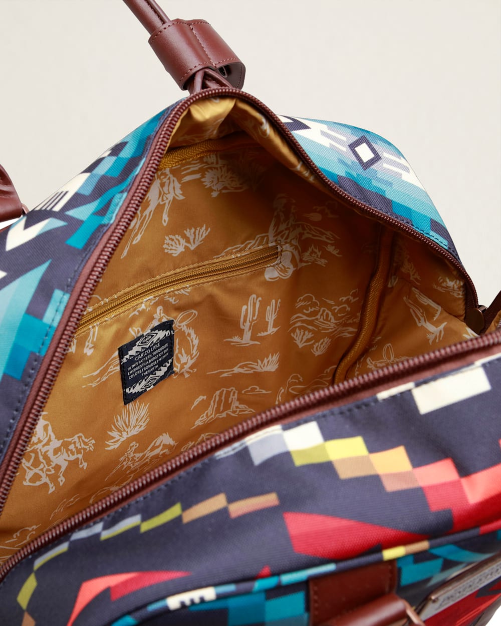Pendleton Shop Carico Lake Travel Weekender