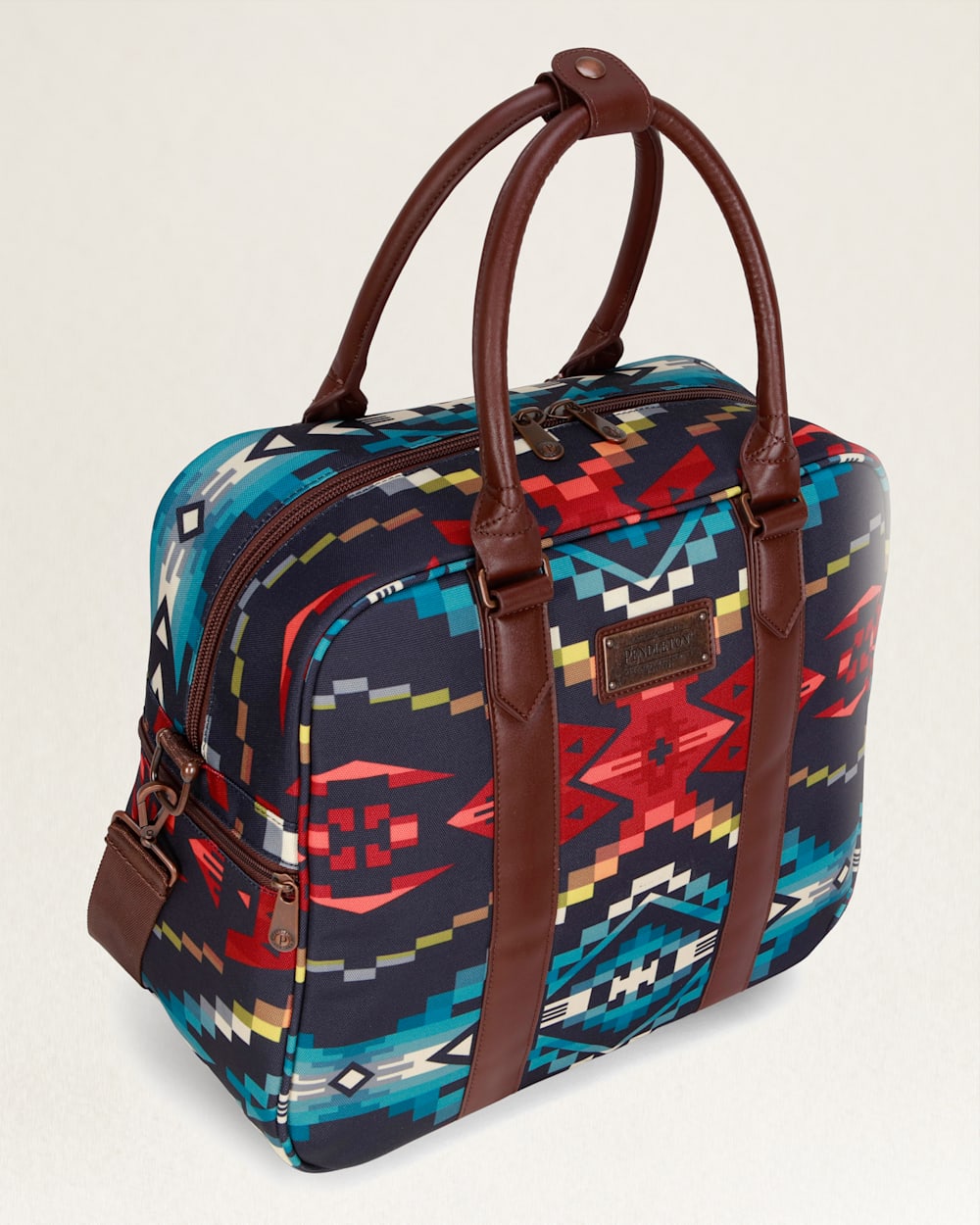 Pendleton Shop Carico Lake Travel Weekender