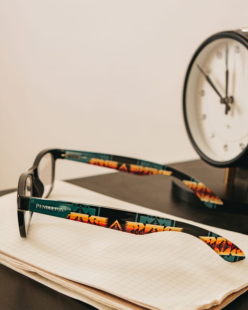 Pendleton Shwood x Pendleton Frontier Readers