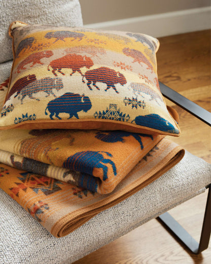 Pendleton Prairie Rush Hour Throw Blanket & Pillow Set