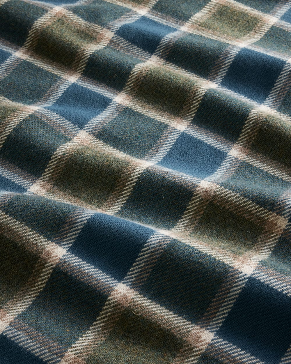 Pendleton Shop Now for the Eco-Wise Wool Fringed Throw