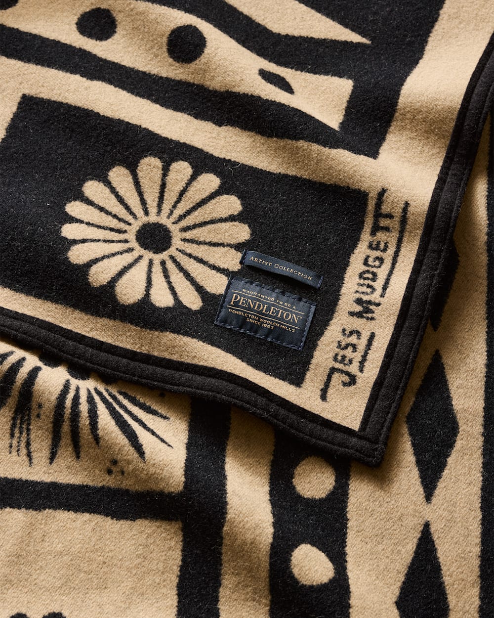 Pendleton Shop Saratoga Blanket for Cozy Home Decor
