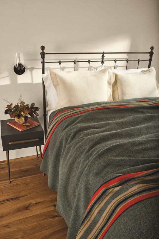 Pendleton Shop Cozy Camp Blankets: Luxurious Comfort Outdoors