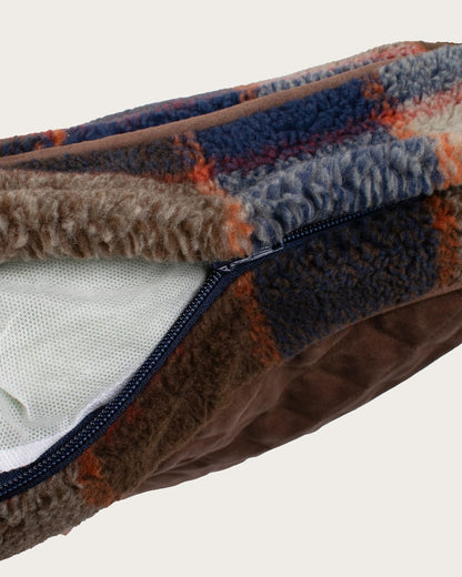 Pendleton MOUNTAIN PLAID PET BED - NAPPER