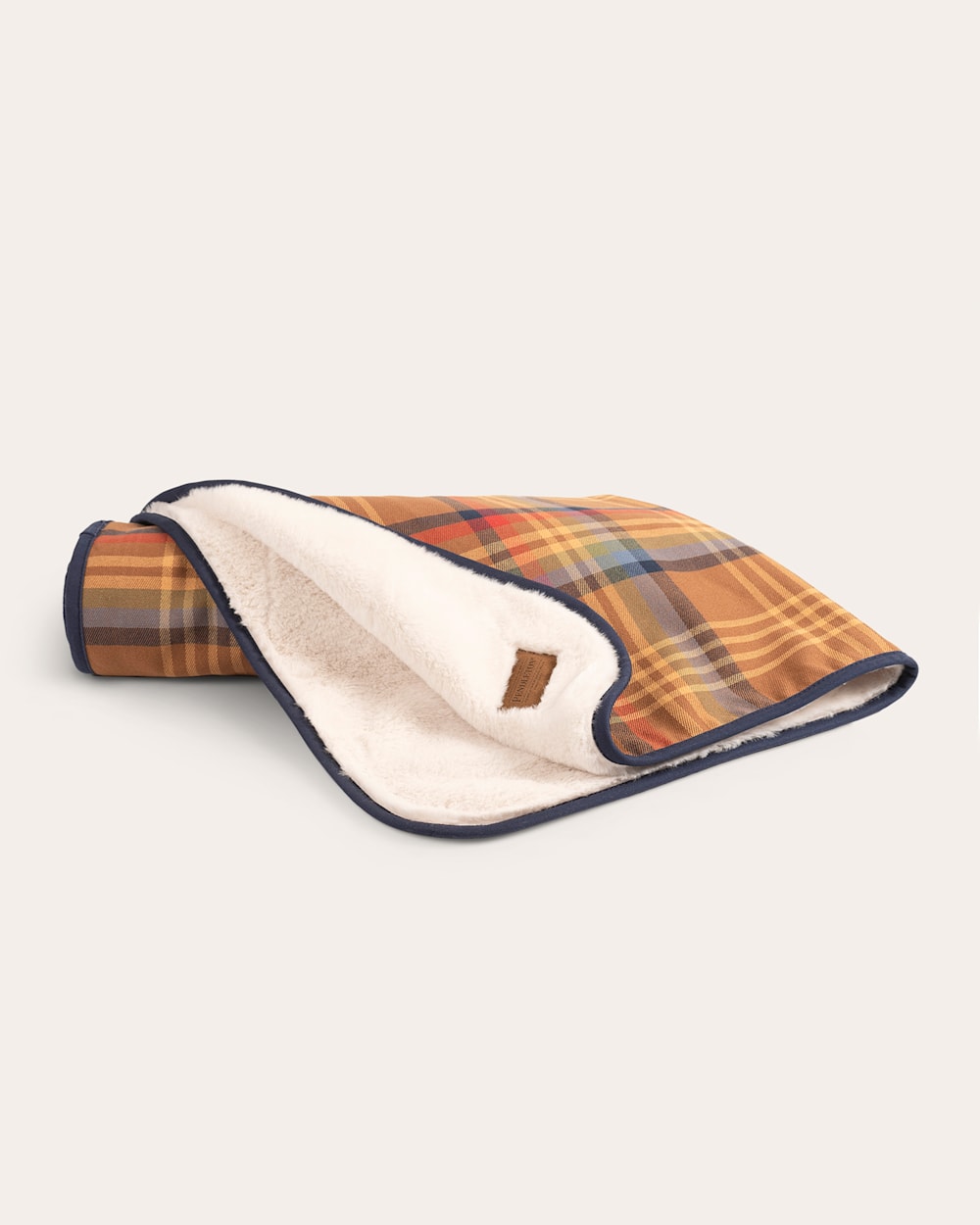 Pendleton Shop Desert Plaid Pet Crate Blanket in Pet Accessories