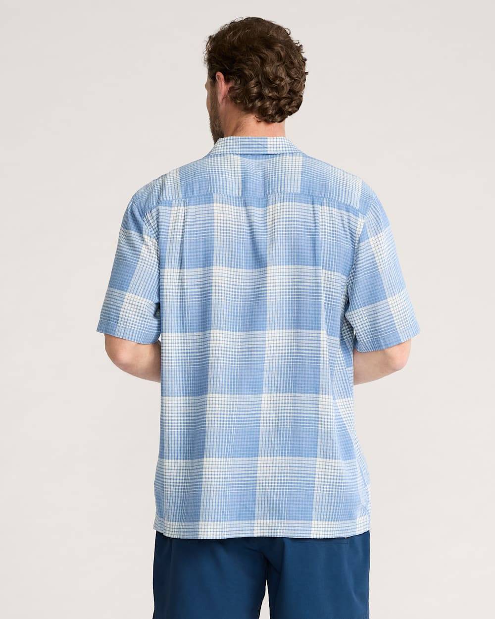 Pendleton Shop Men's Plaid Linen Camp Shirt for Casual Comfort