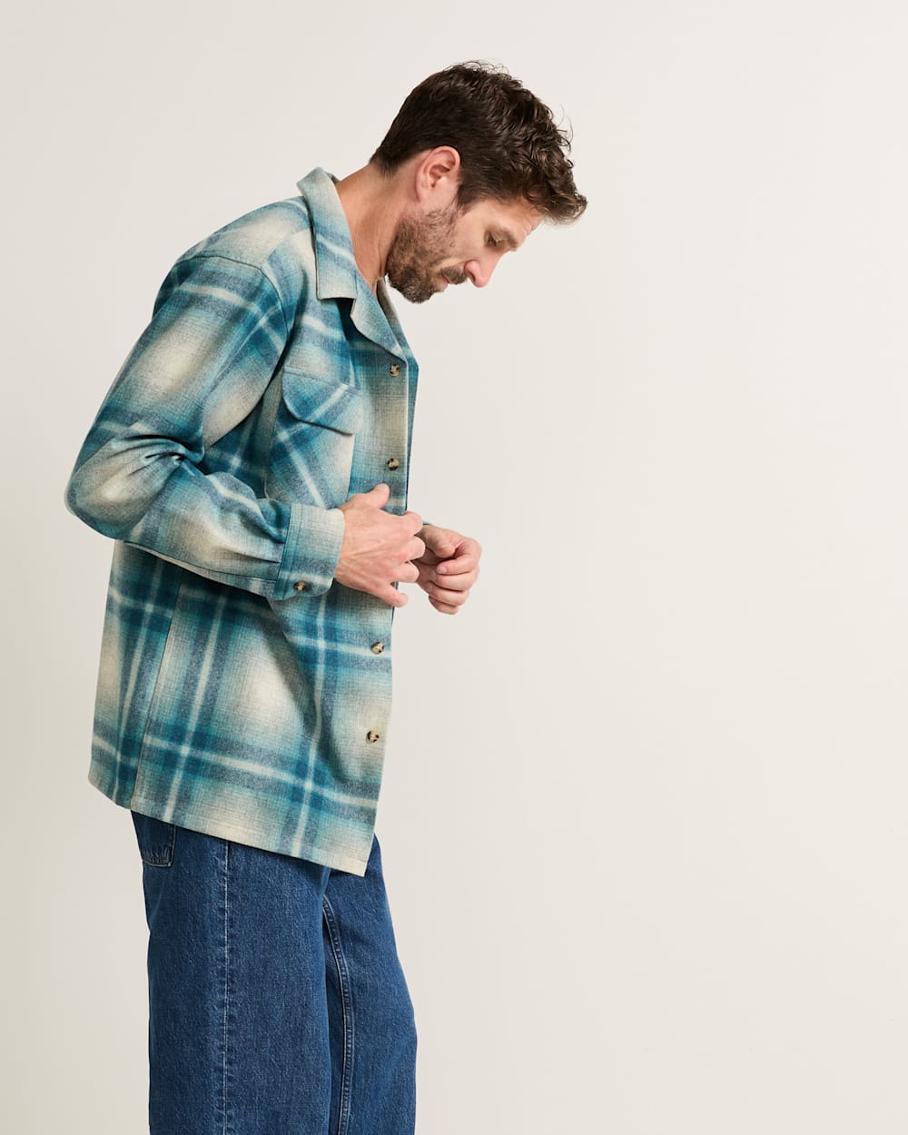 Pendleton Shop Men's Plaid Wool Board Shirt: Stylish Comfort
