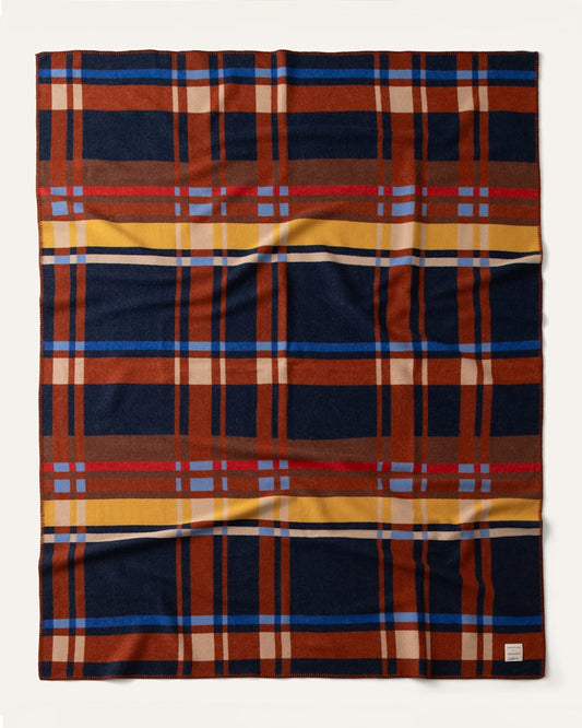 Pendleton Shop Schoolhouse Abington Hall University Blue Throw in Home & Blankets
