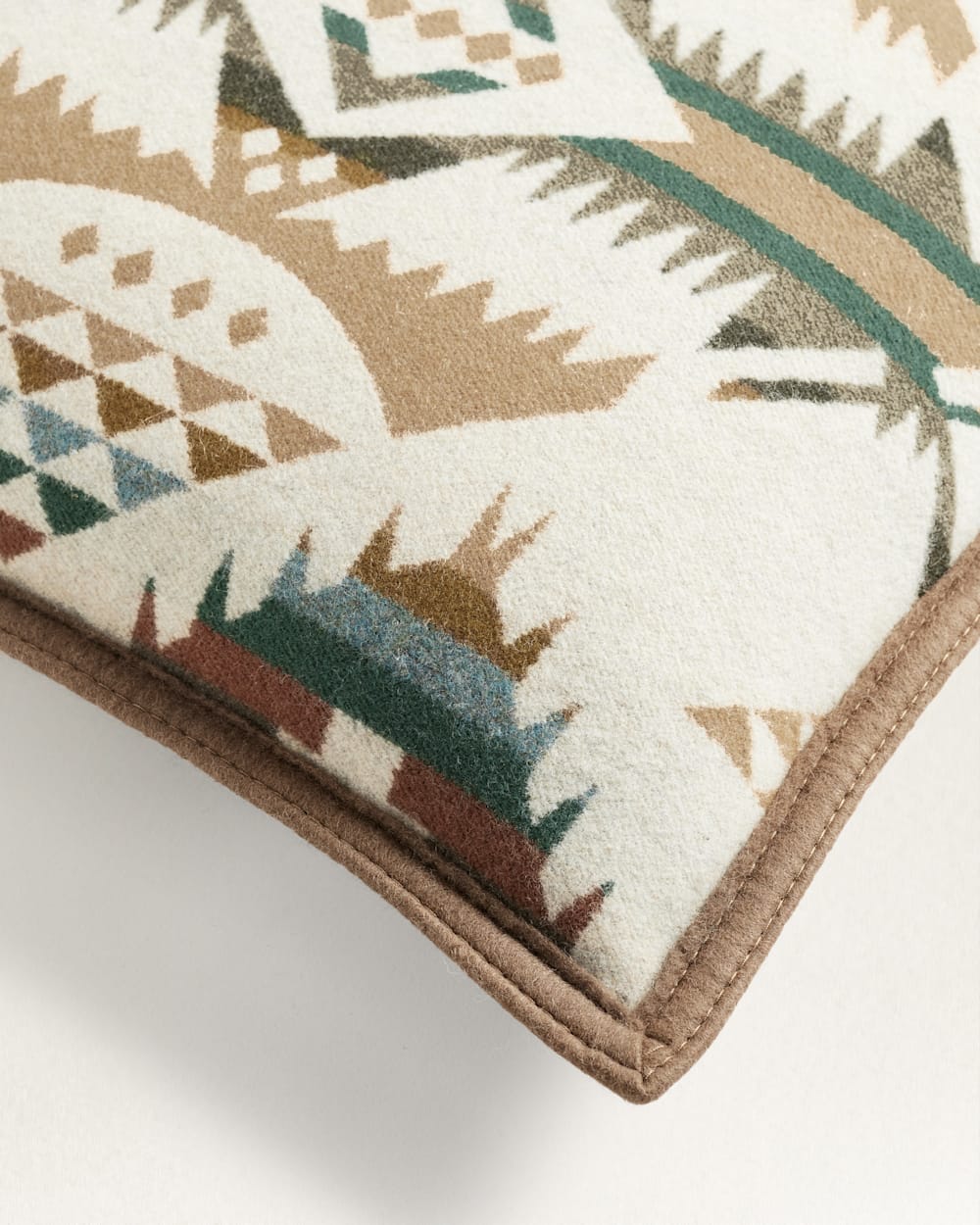 Pendleton Shop Wool our Nehalem Pillow